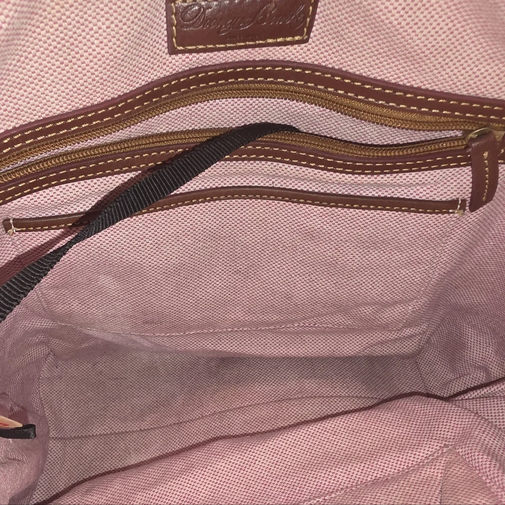 Dooney & Bourke classic dooney